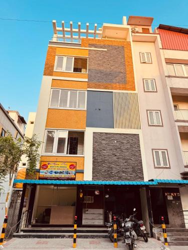Saidapet Hostel | Apex Inn Mens PG - Hostel