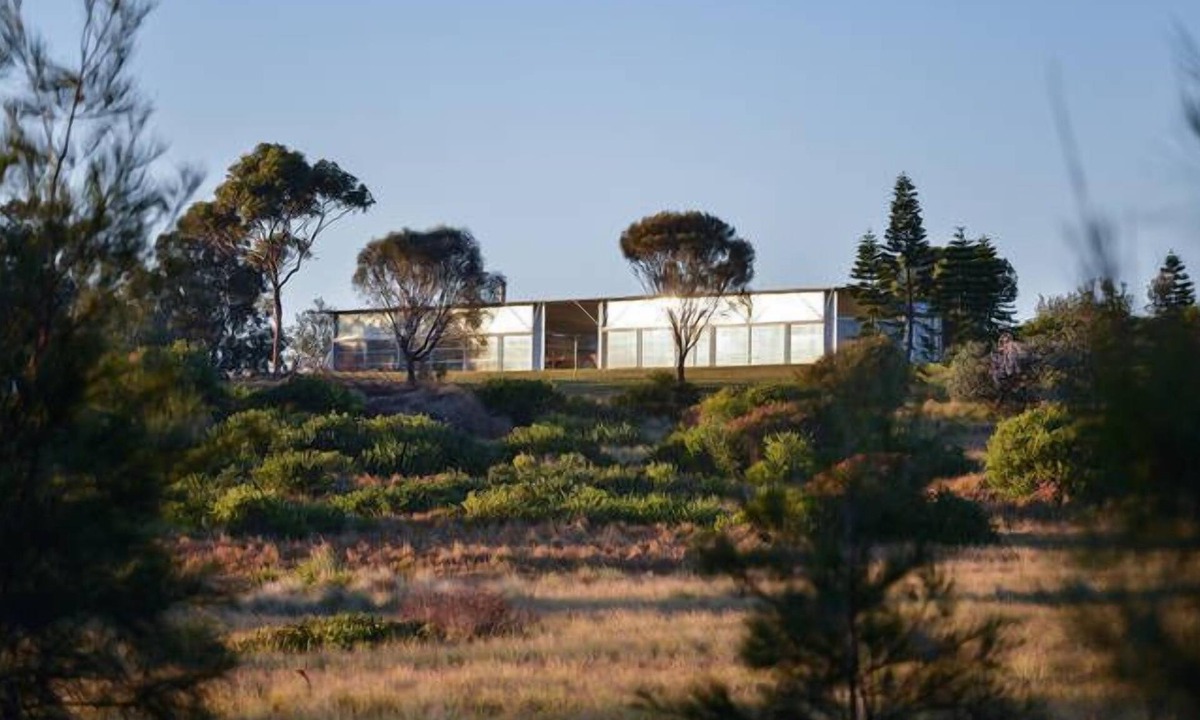 Bingie House | Architectural masterpiece on 100 acres next to the beach