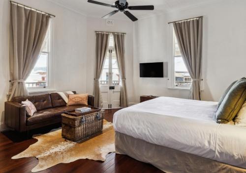 Maclean Hotel | Argyle Hotel, Maclean