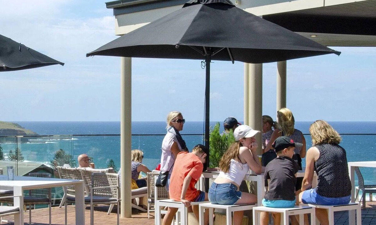 Gerringong Apartment | Armstrong Ridge - Refurbished unit with views to hills