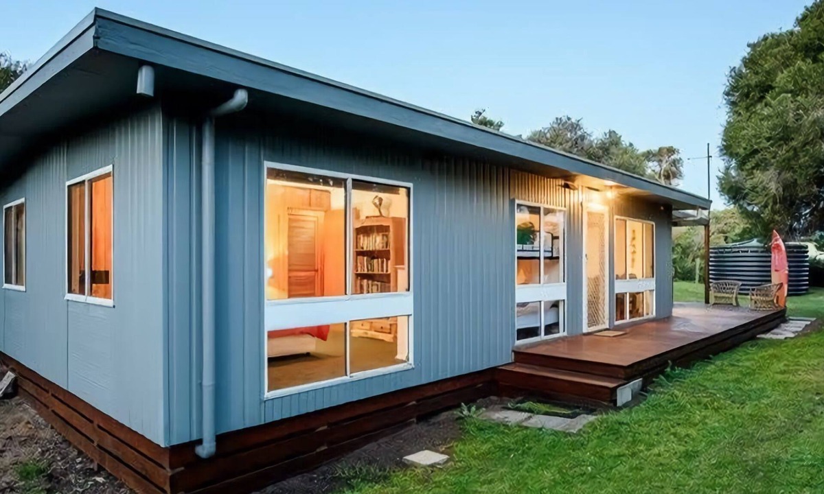 Sandy Point House | At The Point Stay 3 Pay 2 Winter Special
