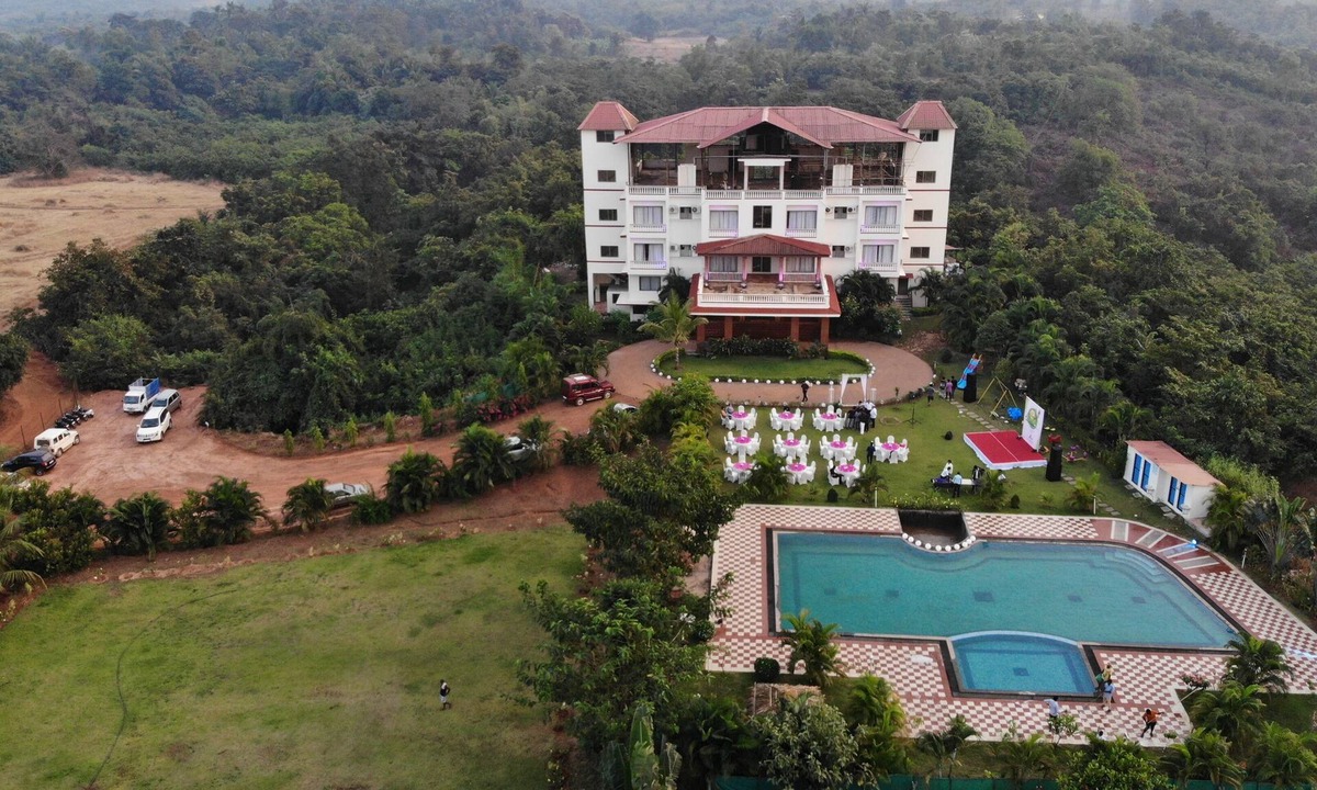 Sawantwadi Resort | At Yog resort we invite you to come, unwind in the lap of nature.