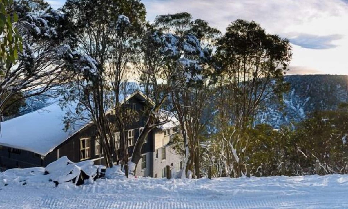 Falls Creek Bed & Breakfast | Attunga Alpine Lodge and Apartments