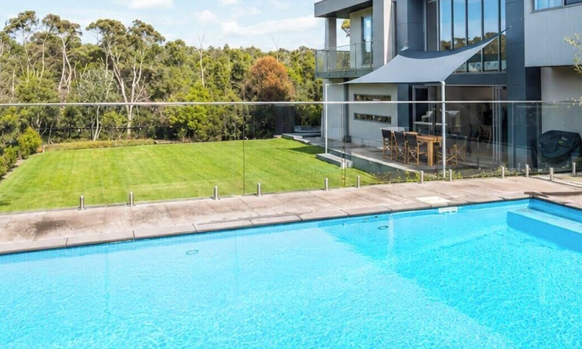 Mount Martha House | Augusta Private Acre Escape in Mount Martha with pool