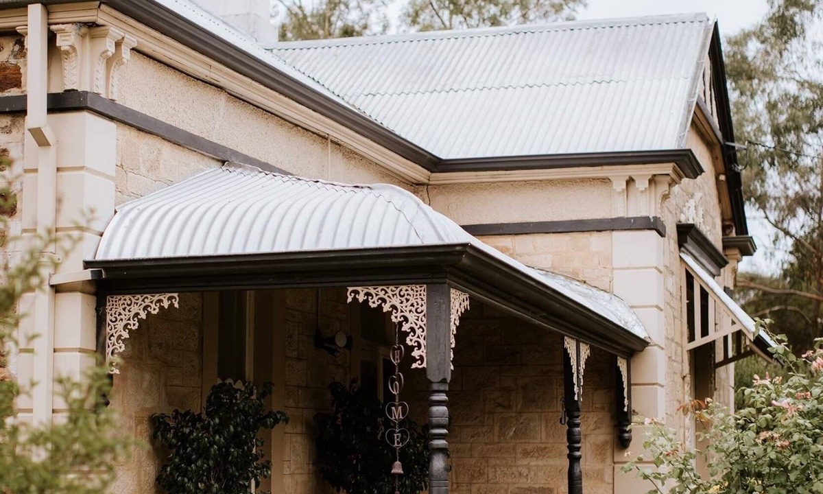 Lyndoch House | Azalea Cedar-Rose Villa