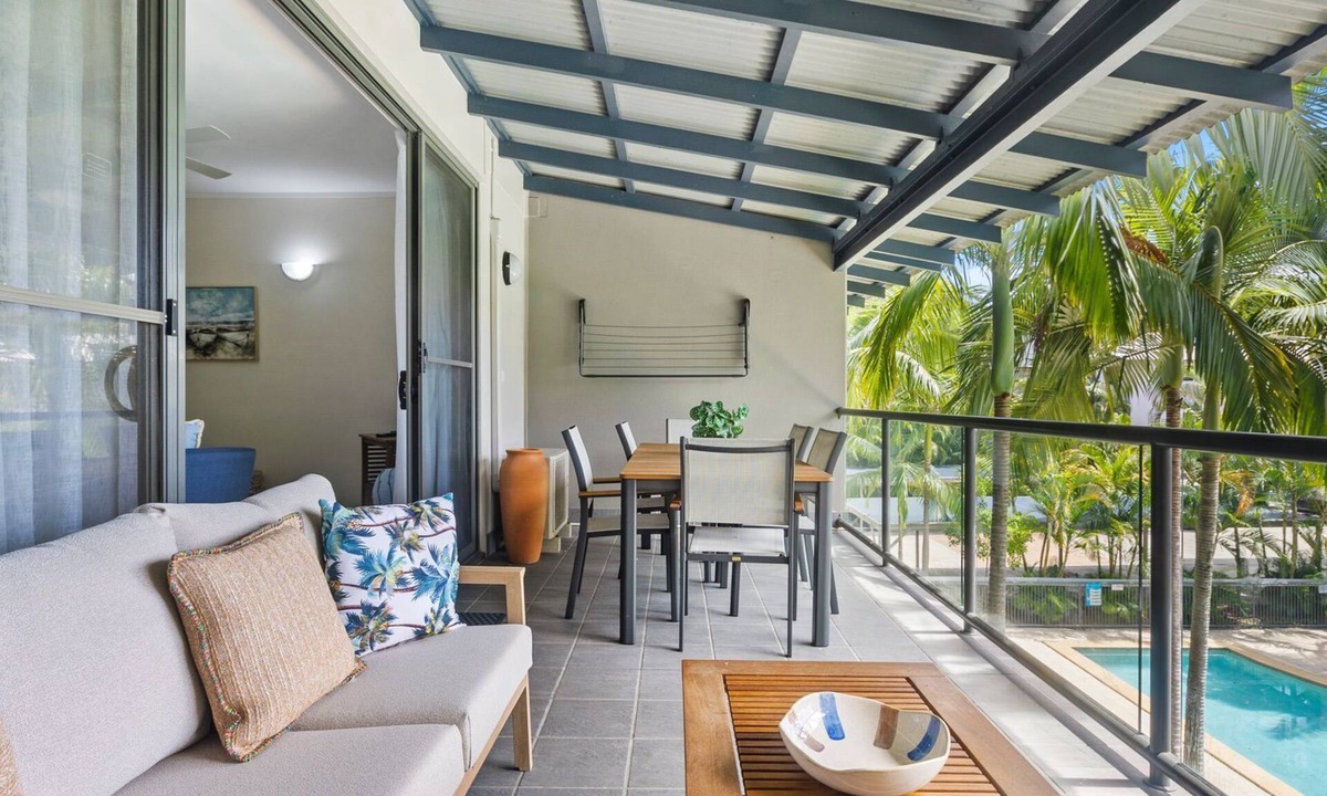 Rainbow Beach Apartment | Baden 74 - Rainbow Shores. Top Floor - Air conditioned Unit - Walk To Beach