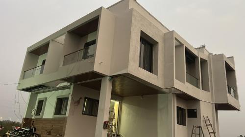 Rajpipla House | Balaji villa ac rooms