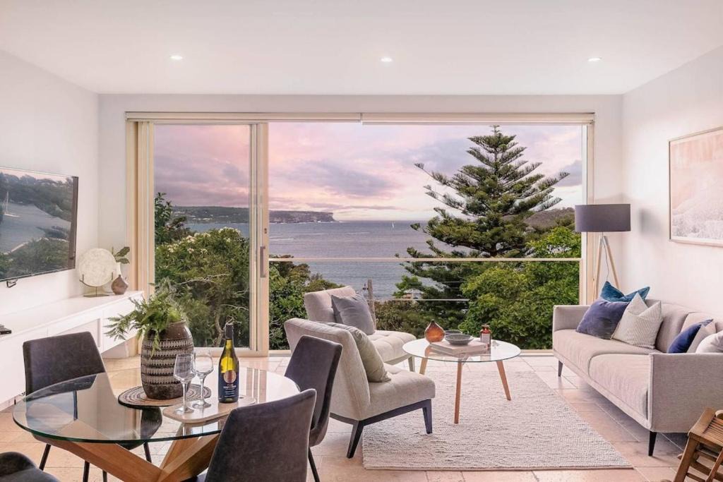 Mosman Apartment | Balmoral Bliss - Expansive Views of Sydney Heads!