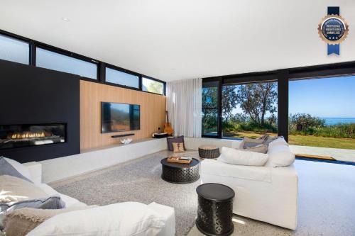 Culburra Beach House | Banksia I Absolute Beachfront