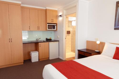 Devonport Hotel | Barclay Motor Inn