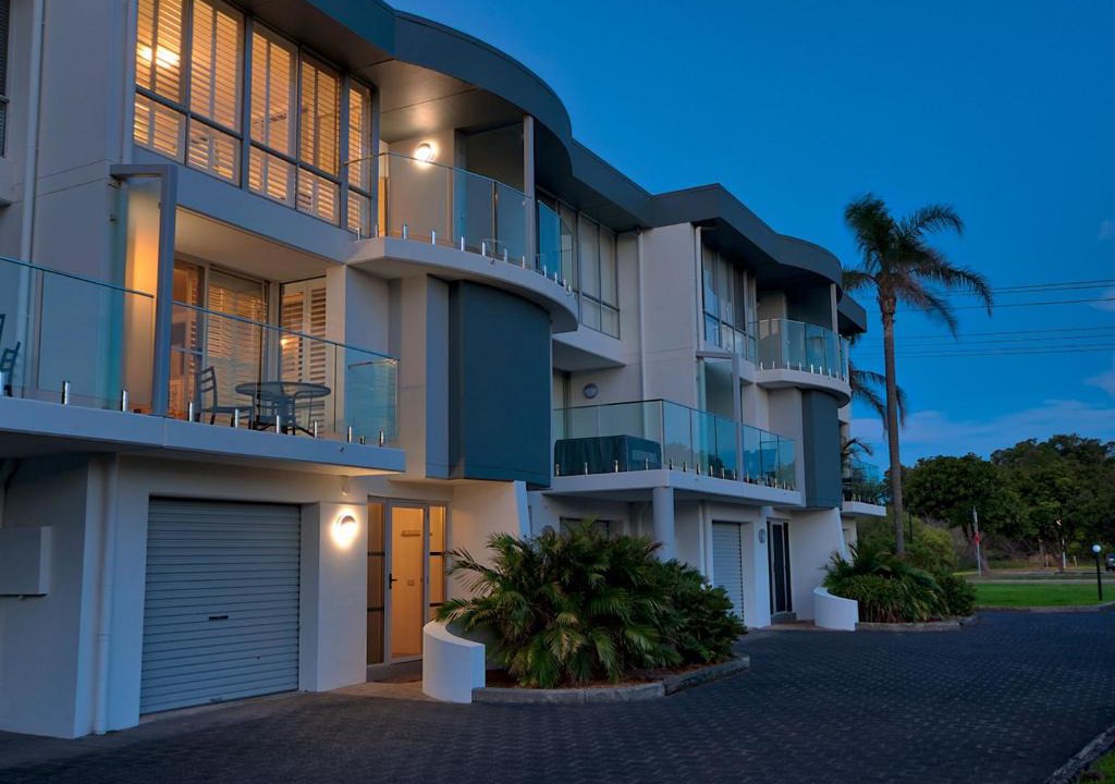 Fingal Bay House | Barefoot 7 Fabulous Fingal Bay