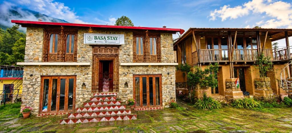 Khirsu Bed & Breakfast | Basa Stay