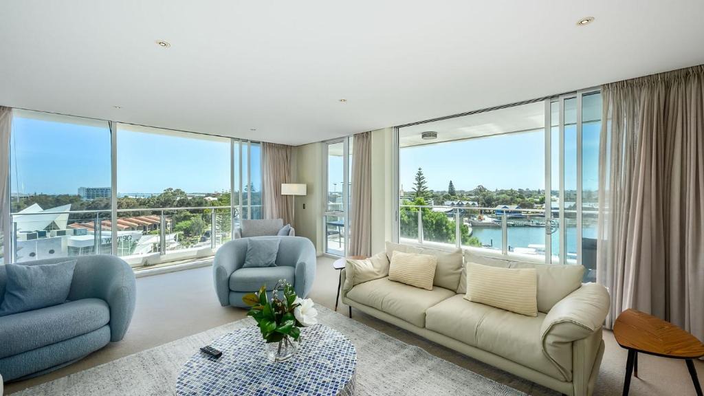 Mandurah Apartment | Bayview 504