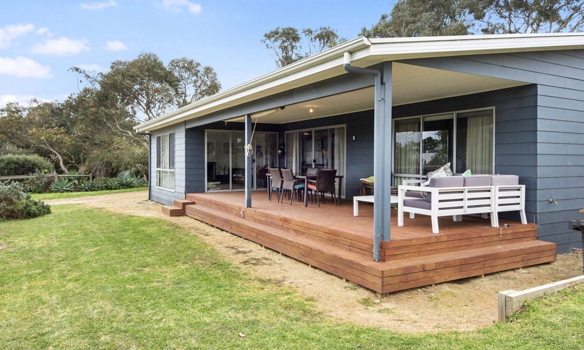 Carrickalinga House | Beach Fun - 11 Broadbeach Drive