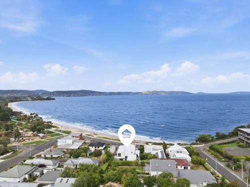 Bellerive House | Beachfront Beauty Bellerive