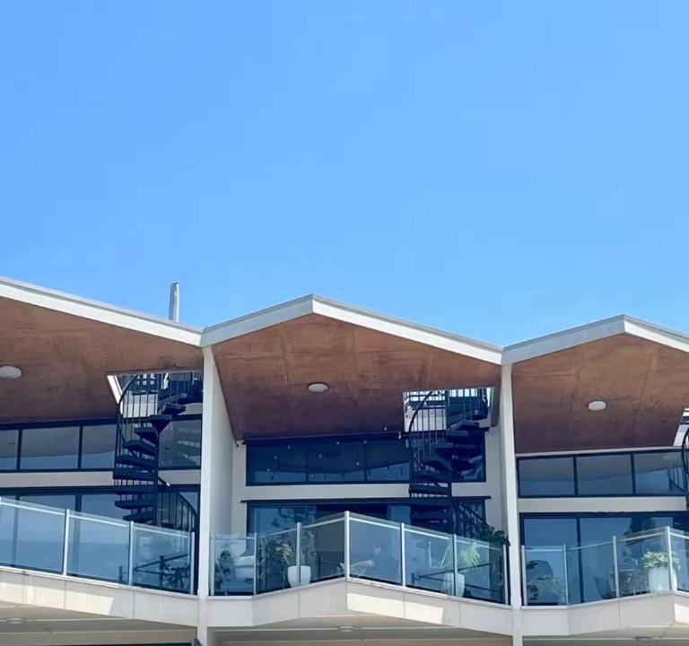 Mudjimba Apartment | Beachfront Bliss with Ocean Views