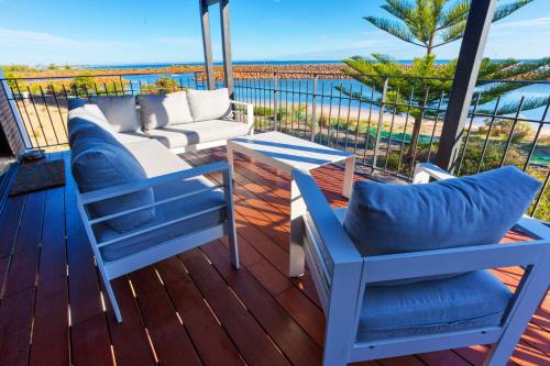 Geographe House | Beachfront Lagoon Retreat - Port Geographe