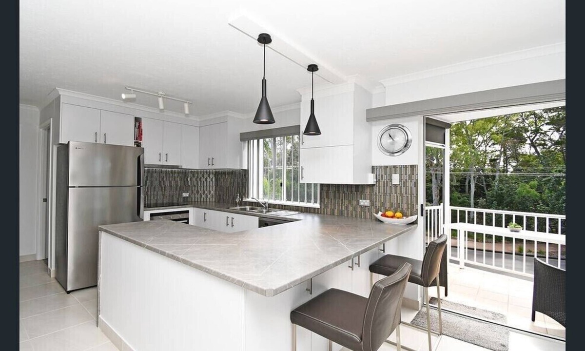 Torquay Apartment | BEACHFRONT LUXURY APARTMENT HERVEY BAY