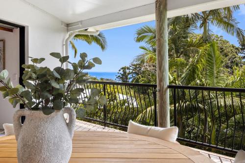 Coolum Beach House | Beachside 4-Bed Retreat with Study Nook & Views