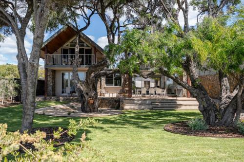 Naturaliste House | Beachside at Bunker Bay I Private Properties