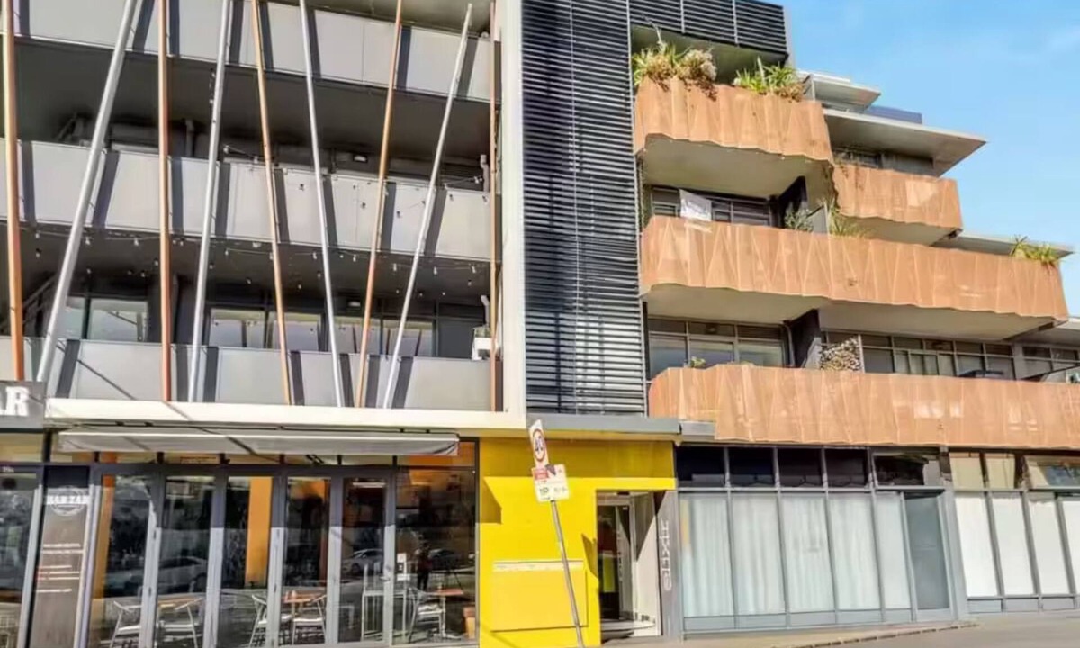 St Kilda Apartment | Beachside Modern Apartment Best St Kilda Location