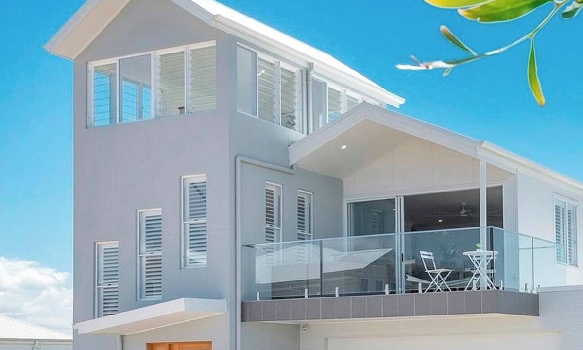 Caves Beach House | Beachside Oasis- pool access - beach
