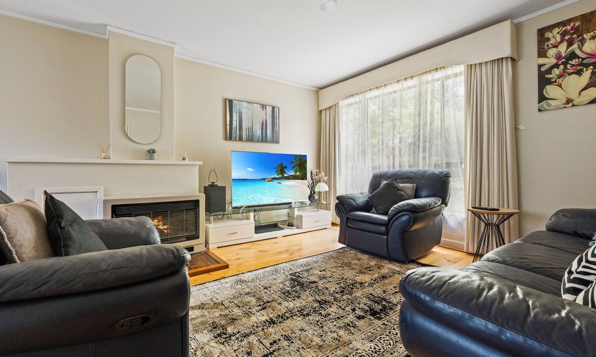 Braddon House | Beautiful Home just minutes walk from the city.