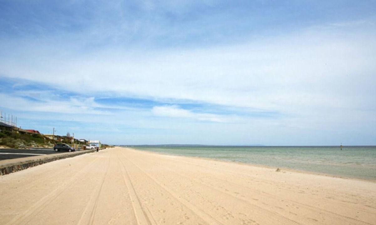 Aspendale House | Bed & Breakfast by the sea