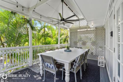 Bongaree House | BELLA ABODE AND POOL 4 Bedroom Entertainer