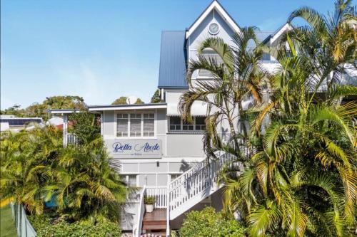 Bongaree House | BELLA ABODE AND POOL Loft and 4 Bedroom Entertainer