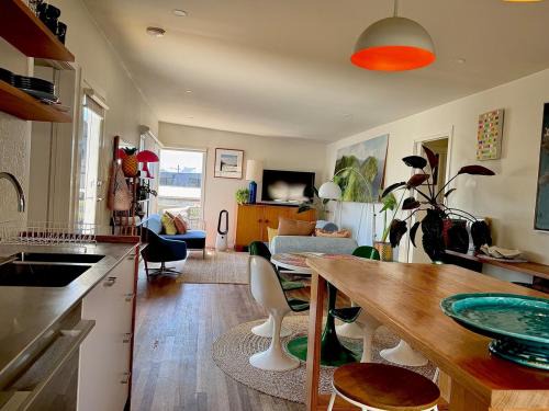 Jan Juc House | Bells Beach Pro Base - Short Walk -Shops & Beach