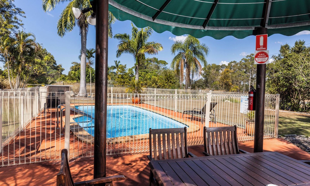 Benaraby Hotel | Benaraby Hilltop Motor Inn
