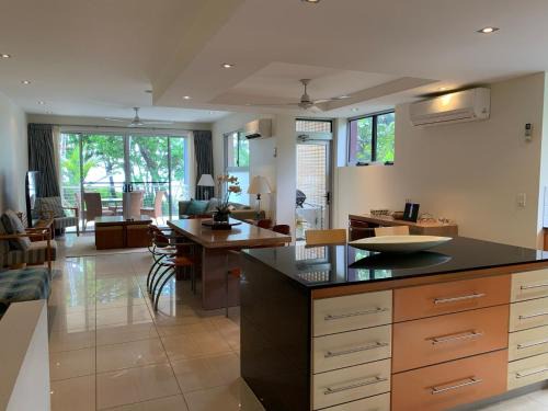 Mission Beach House | BHA 1 Beachfront Haven - 2 bedroom
