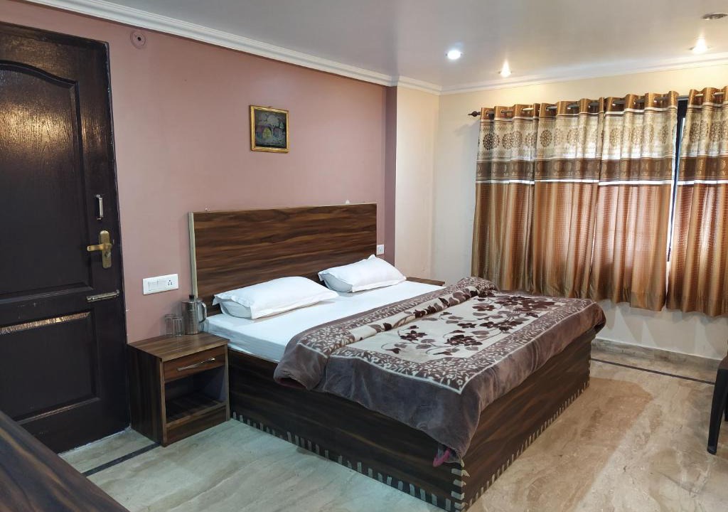 The Mall Road House | Bindra's Grace Homestay, Mussoorie
