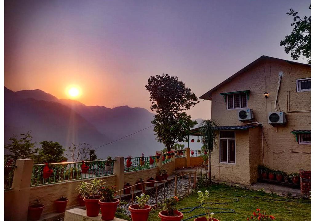 Dehradun House | Birdsong Cottage by Windsong Homes