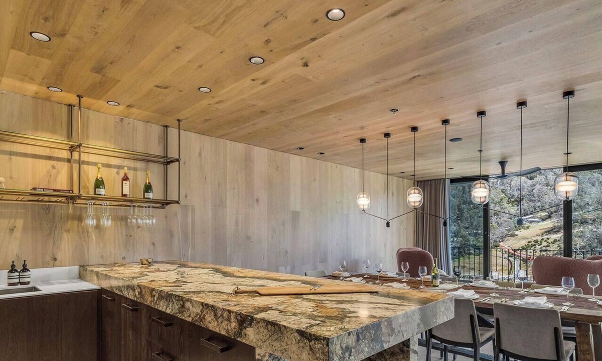 Thredbo Ski Chalet | Black Bear 502 - Central Village