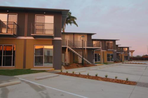 Blackwater Hotel | Black Rock Inn