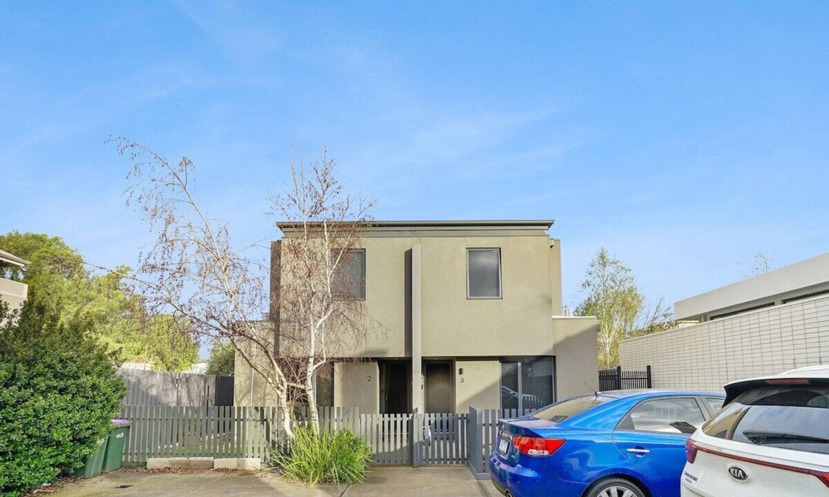 Williamstown House | Blue Chip Williamstown Beach Bay Townhouse