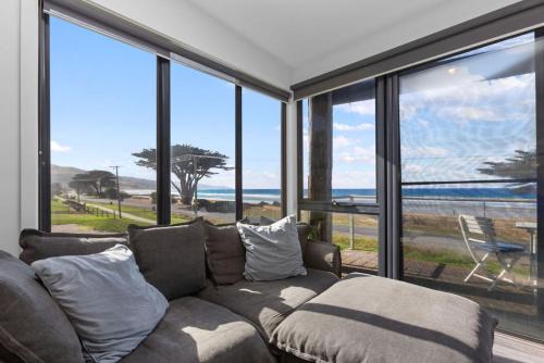 Apollo Bay House | Blue Sea - Beachfront Escape