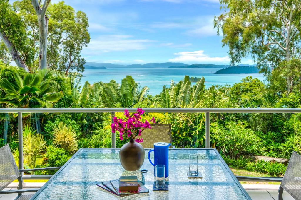 Hamilton Island Apartment | Blue Water Views Apartments