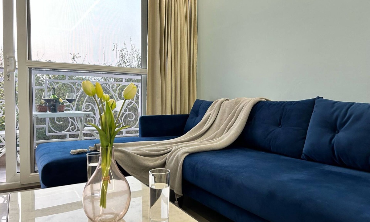 Siolim Apartment | BlueCouch- 1BHK w/pool & Sunset View Nr Vagator