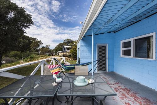 Guilderton House | Blueshack - Walking Distance To Foreshore