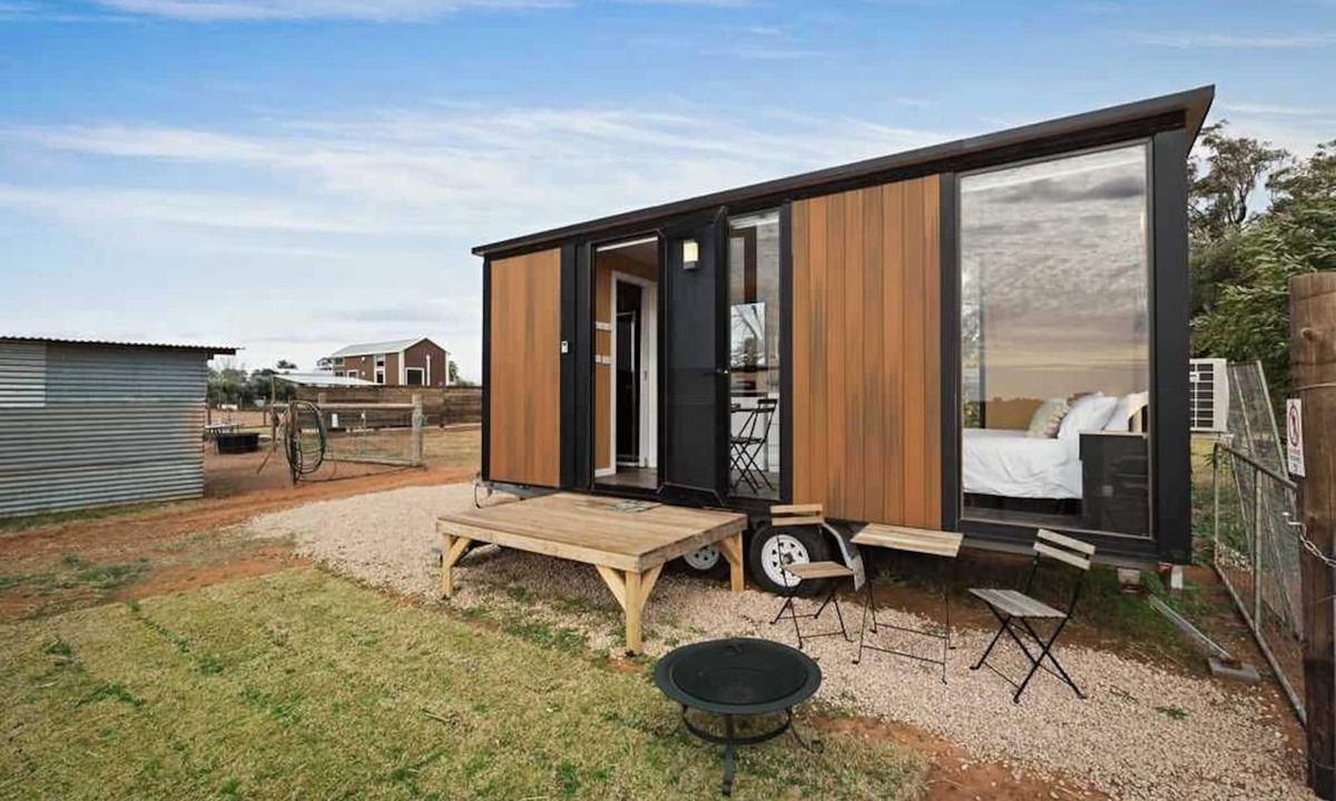 Merbein House | Bluestone Alpacas Theodores Corner by Tiny Away
