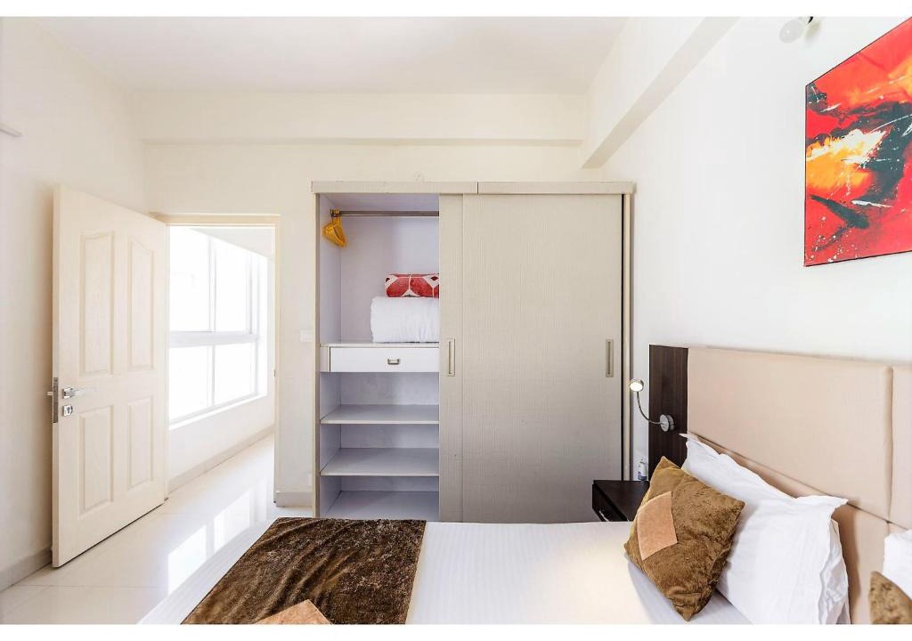 HITEC City Apartment | BluO 1BR Hitech City - Balcony, Gym, Terrace Garden
