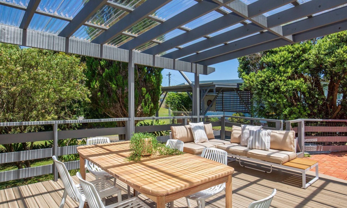 Culburra Beach House | Boho - Pet Friendly - 1 Min Walk to the Beach