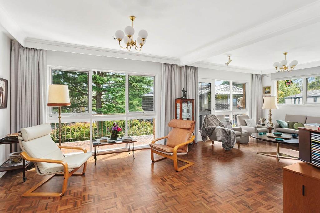 Mount Waverley House | Boutique Stays - That 70s House