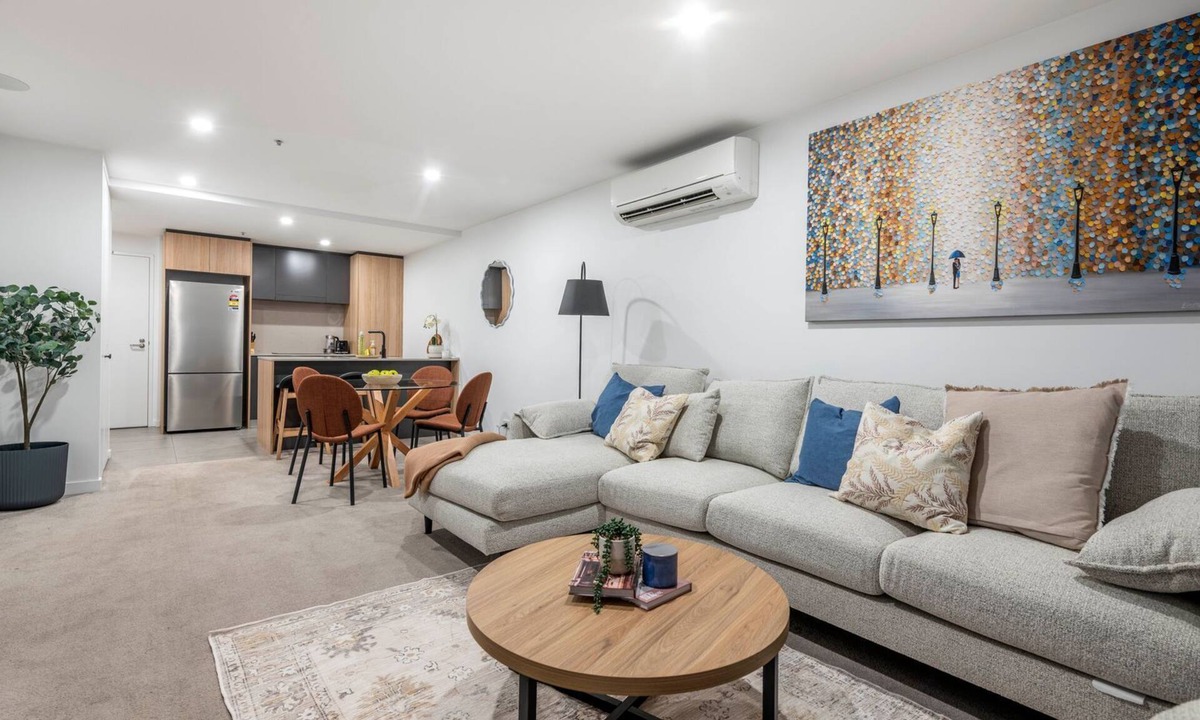 Braddon Apartment | Braddon Bright Nights at Midnight - 1 Parking Spot