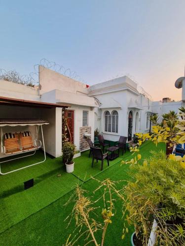 Mathura House | Braj Basera by GrehStay 1 km from Krishna Janmabhoomi