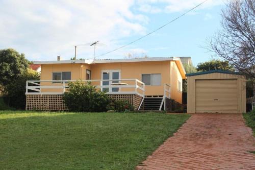 Guilderton House | Brandis Beach House