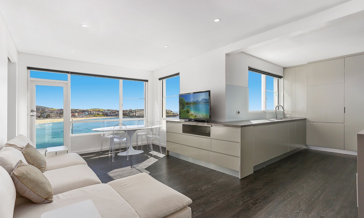 Bondi Beach Apartment | Breathtaking Bondi Beach